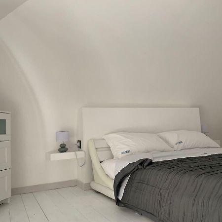 Little Dreams Apartment Трани Экстерьер фото