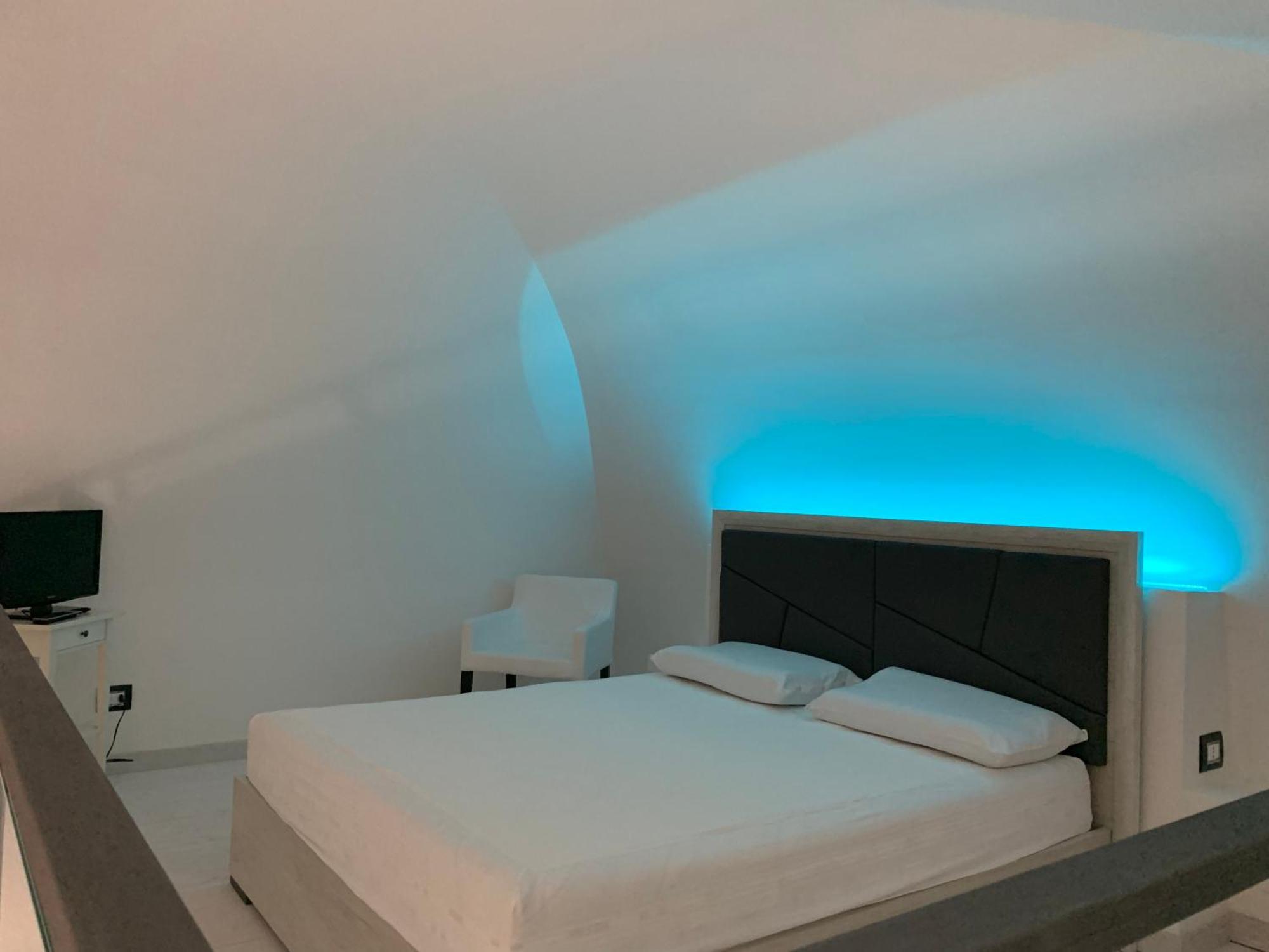 Little Dreams Apartment Трани Экстерьер фото