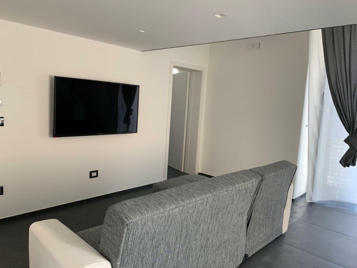Little Dreams Apartment Трани Экстерьер фото