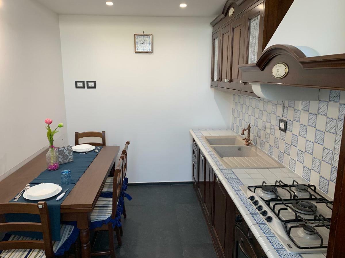 Little Dreams Apartment Трани Экстерьер фото
